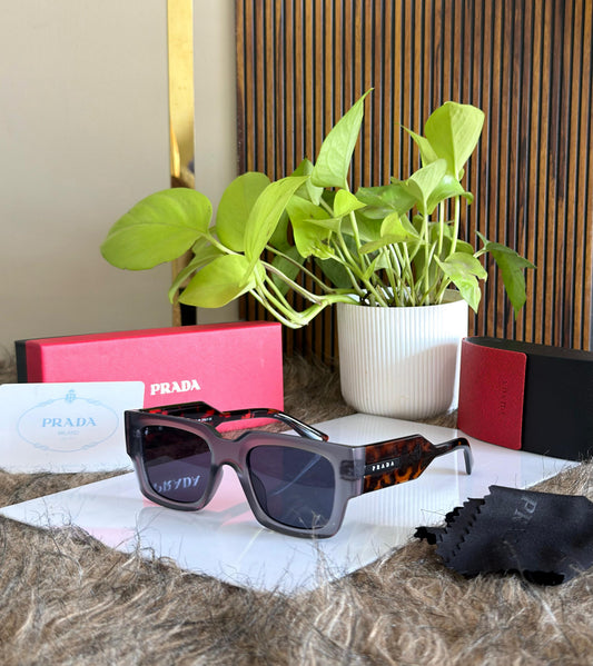 PRADA🔥