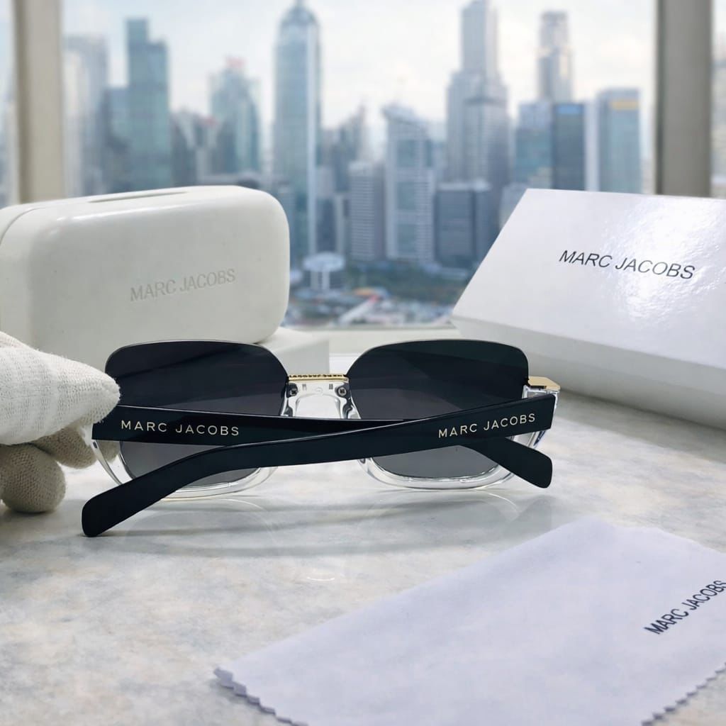 MARC JACOBS** Sunglass